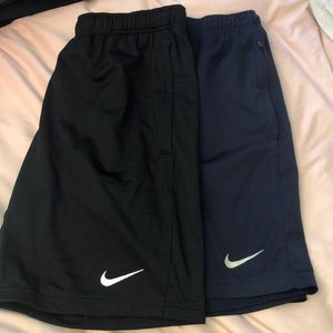 Men’s Nike shorts - size Medium